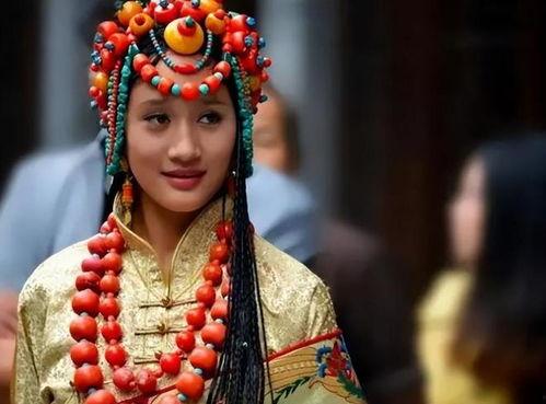 网红吃瓜藏族女孩视频,揭秘藏地风情与网络魅力