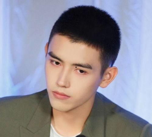 陈飞宇吃瓜网红是谁啊,揭秘娱乐圈新恋情