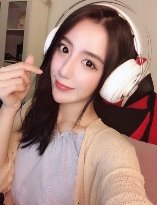吃瓜网集梦小云